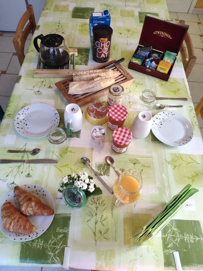 A 15 Mn Ouest Caen Homestay *